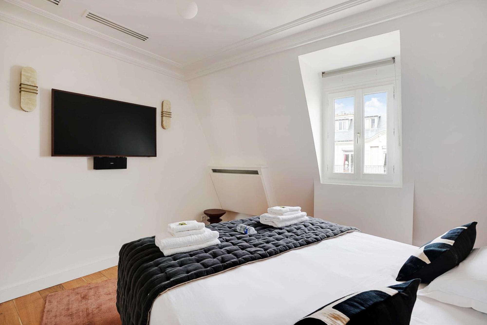 Sumptuous - 4ch-8p - Champs Elyseees Parijs