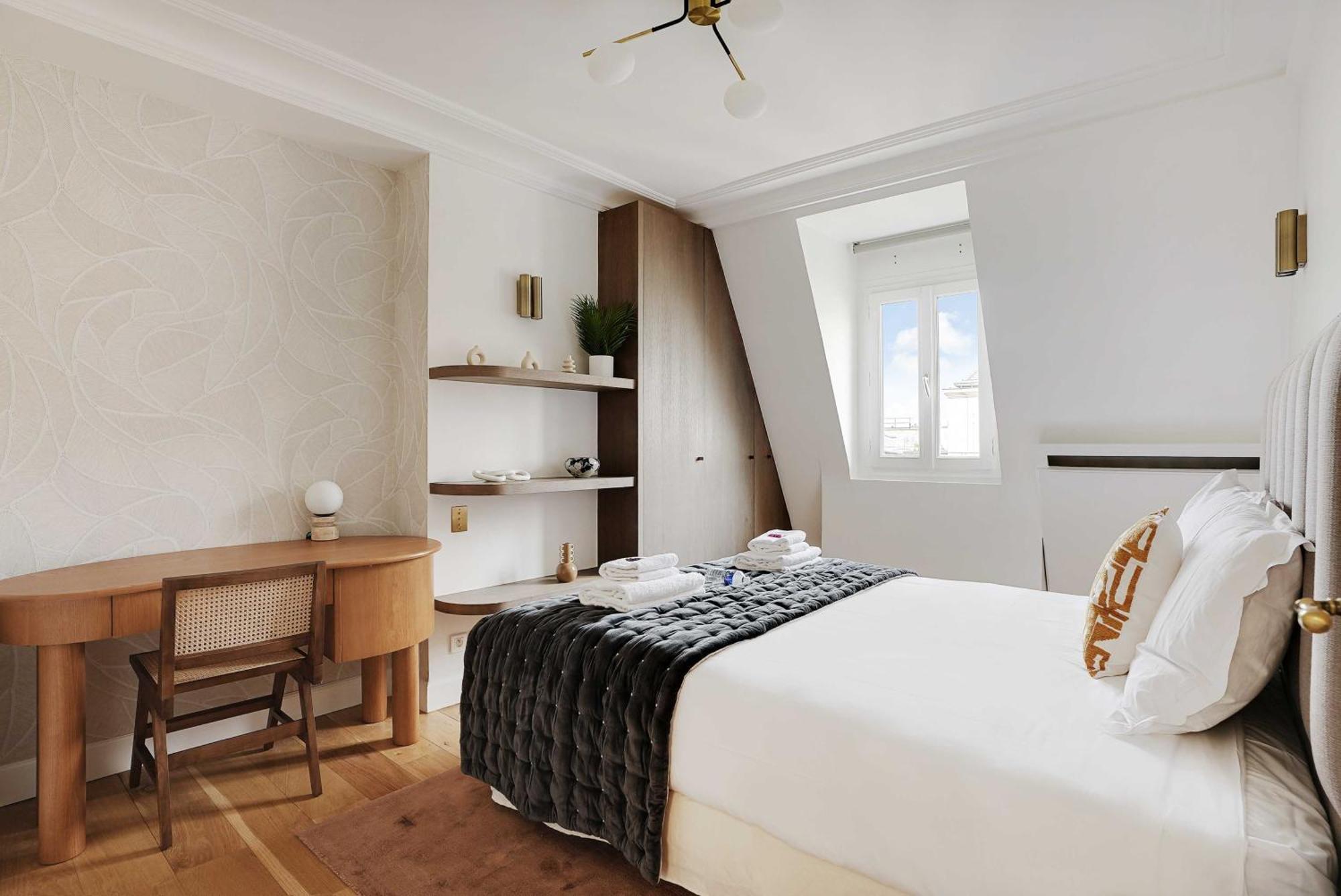 Sumptuous - 4ch-8p - Champs Elyseees Parijs