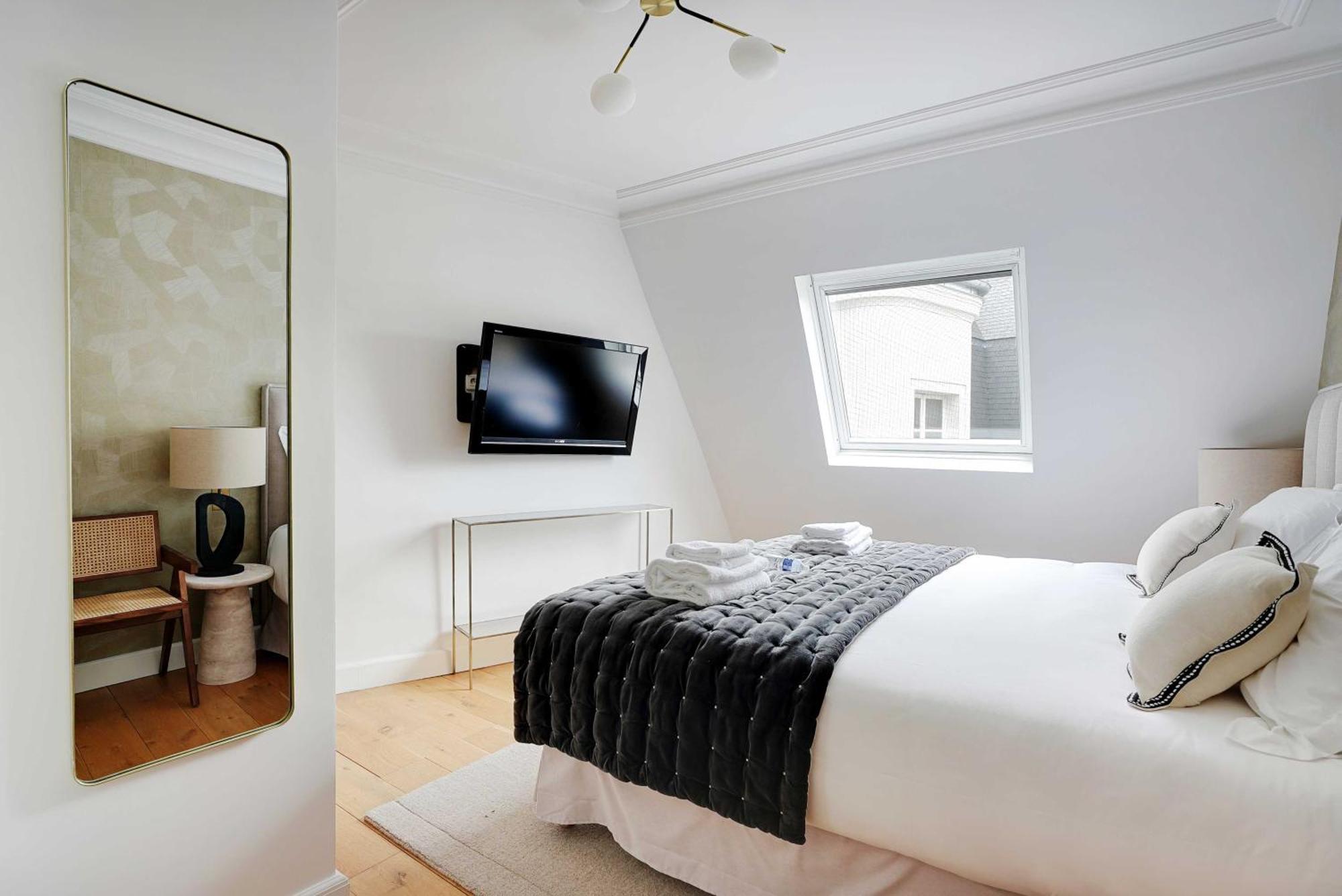 Sumptuous - 4ch-8p - Champs Elyseees Appartement