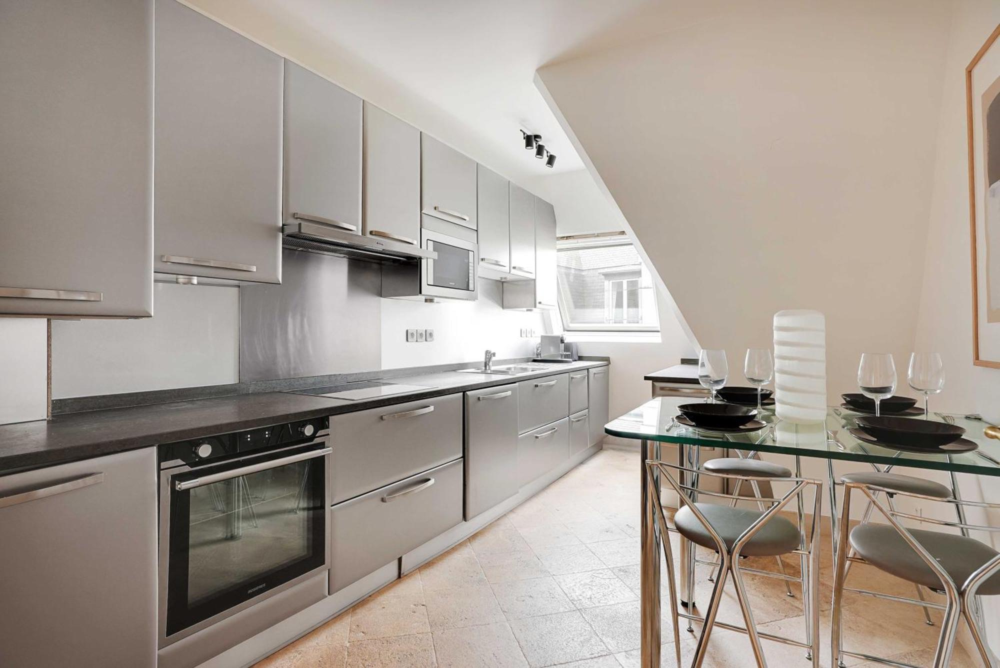 Appartement Sumptuous - 4ch-8p - Champs Elyseees *